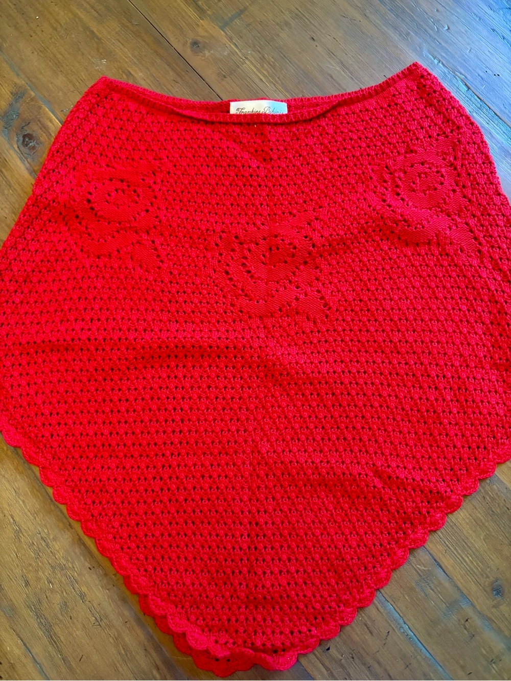 NWOT Frankie’s bikinis Sophie red rose knit poncho